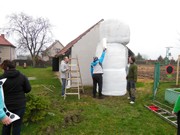 Stavíme sněhuláka s partnery,  rodiči a dětmi